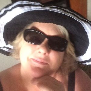 Meet your Posher, Kit